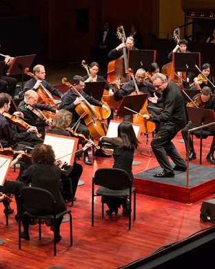 Omaha Symphony: Susanna Perry Gilmore - Mozart