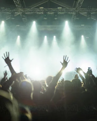 Sabaton, Pop Evil & Wings of Steel